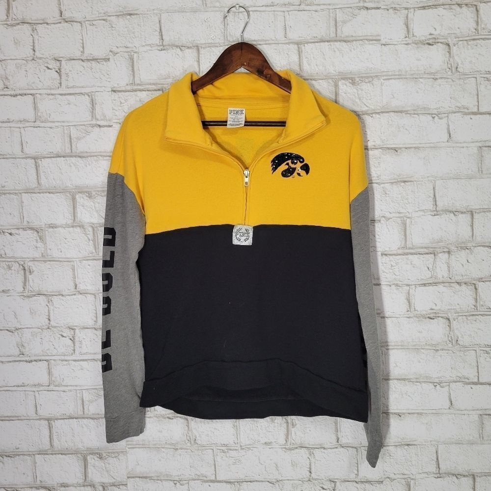 Victoria's Secret IA‎ 1/4 zip sweatshirt